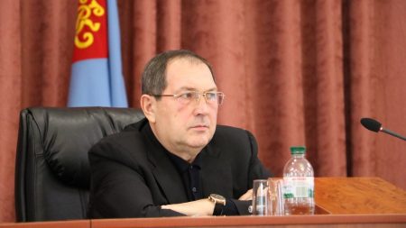Райкович укотре закликав батьків не соромитися і повідомляти йому про побори у школах