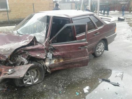 У Кропивницькому вітчизняне авто відірвало колесо позашляховику. ФОТО, ВІДЕО