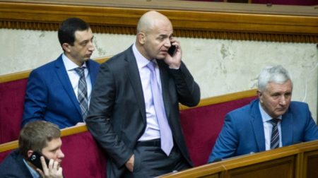 Кіровоградська облрада дозволила видобувати сланець фірмі, пов’язаній з оточенням нардепа Кононенка