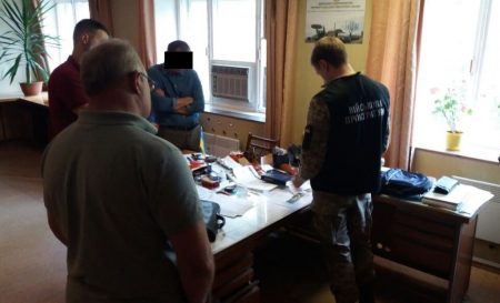 У Кропивницькому директору заводу з концерну «Укроборонпром» інкримінують вимагання хабара з «Нової пошти»