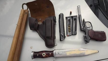 У Добровеличківському районі затримали озброєного чоловіка, який стріляв у посадці. ФОТО