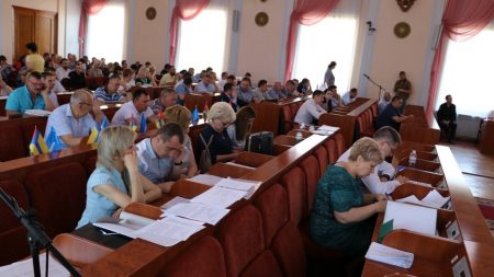 Як у Кропивницькому отримують землю під МАФи, оформлюючи гаражі