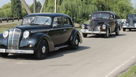На Кіровоградщині відбувся третій фестиваль ретроавтомобілів. ФОТО