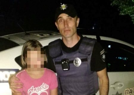 Патрульні у Кропивницькому серед ночі шукали 10-річну дівчинку, яка пішла дивитися місячне затемнення