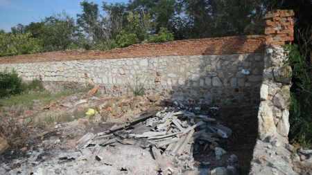 Кіровоградщина: на території колишнього хімскладу знайшли рештки неналежно утилізованих хімікатів