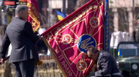 Кропивницькі спецпризначенці з новим бойовим прапором відвідали могилу побратима. ФОТО