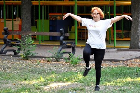 75-річна фітнес-тренерка має зібрати тисячу доларів на заміну батарейки в кардіостимуляторі