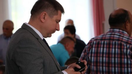 За рішенням суду Грабенка мають поновити на посаді заступника Райковича та виплатити 380 тисяч