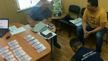 Справа звинуваченого в хабарництві депутата може завершитися угодою