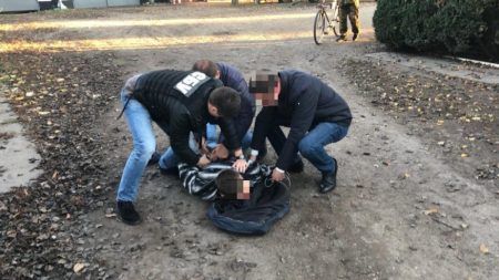 На Кіровоградщині за підозрою в хабарництві затримали посадовця «Укрзалізниці». ФОТО
