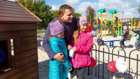 Нардепи від Кіровоградщини використовують держкошти для непрямої дочасної агітації