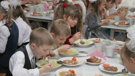 Продукти для шкіл Кропивницького поставлятиме підприємець з приймальні Табалова