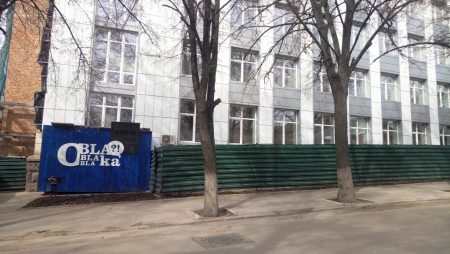 Власники кальянної у приміщенні майбутнього Центру адмінпослуг не хочуть звідти виїжджати