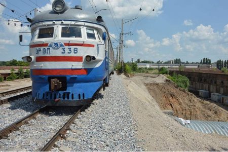 Кропивницький: будівельники завершили монтаж основи нової арки