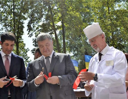 Можновладці відкрили “сезон перерізання стрічок”: як реагують кропивничани?