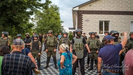Прокуратура каже, що знайшла причетного до рейдерства у Бережинці, і що тітушок судитимуть