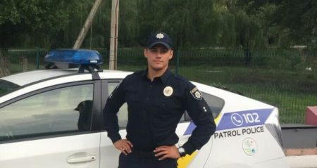 “Людина, яка свiдомо йде на ніж – це людина з великої літери”, – свідок про пораненого замкомбата патрульних