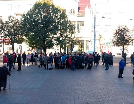 Підприємці з “Європейського” просять депутатів повернути землю під ринком у комунальну власність