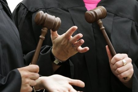 У Кропивницькому троє суддів заявили про самовідвід у справі заступника прокурора області, який підозрюється в хабарництві