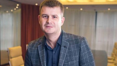 Земля у Конча-Заспі й нове авто: деталі справи депутата Кіровоградської облради Бублика