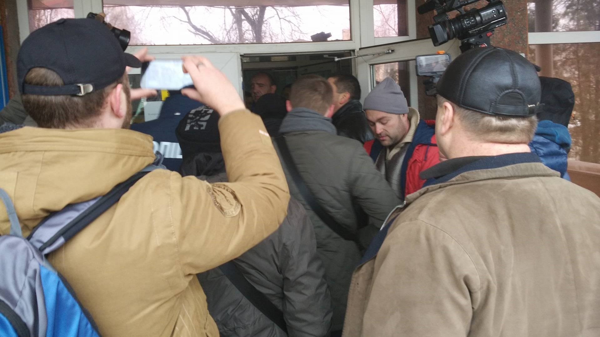 Активісти прорвалися в «Кіровоградгаз». ФОТО, ВІДЕО
