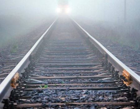 У Кропивницькому жінка ледь не загинула під потягом