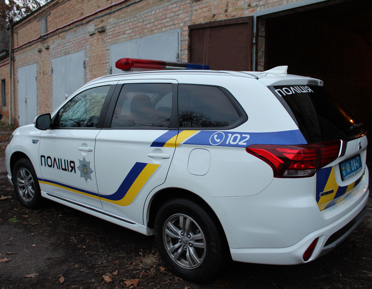 Гібридні позашляховики поліцейських Кіровоградщини отримали вдвічі швидші зарядні пристрої. ФОТО, ВІДЕО