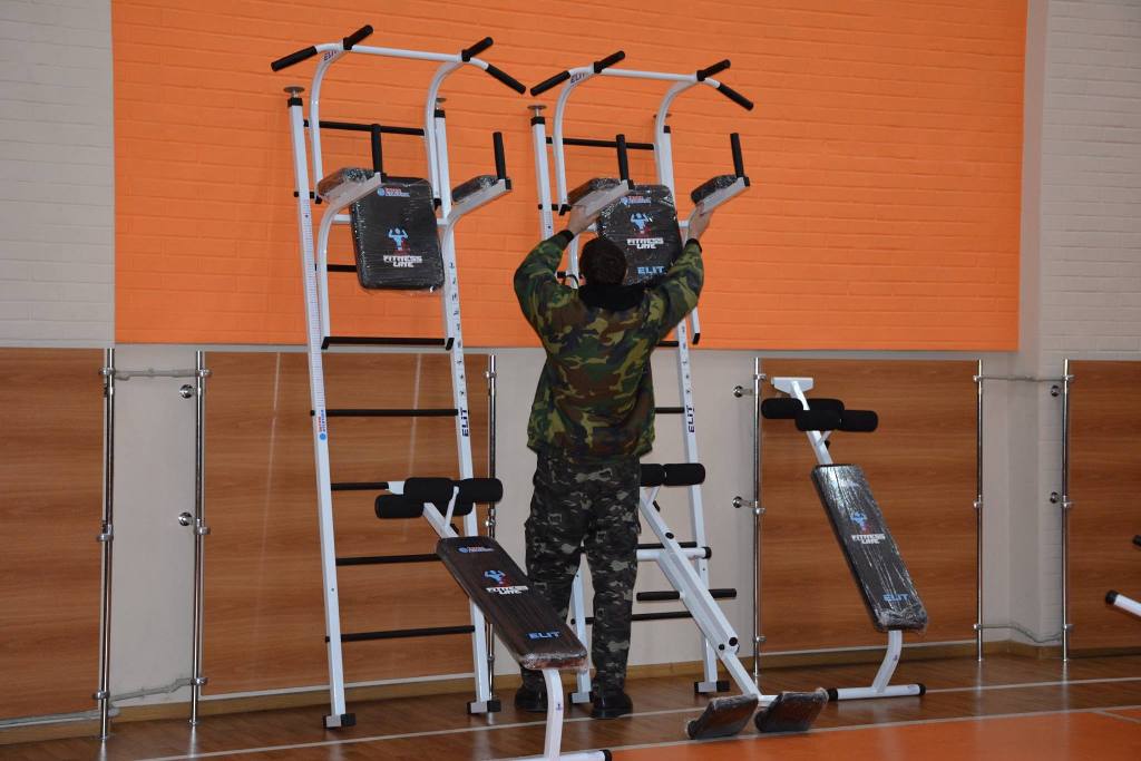 Школи Кропивницького отримали нове спортивне обладнання, тренажери й орбітреки. ФОТО