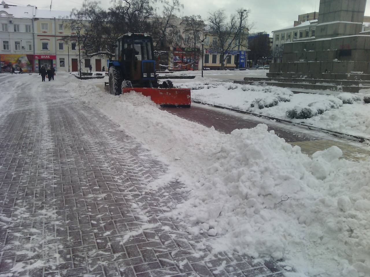 У міськраді Кропивницького стверджують, що комунальники перемогли у протистоянні зі снігом
