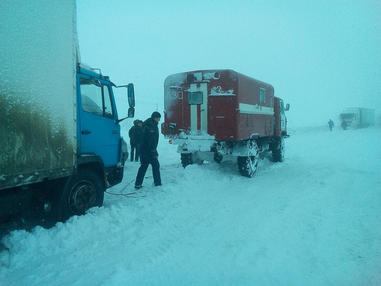 Рятувальники Кіровоградщини витягнули з заметів майже 200 автомобілів. ФОТО