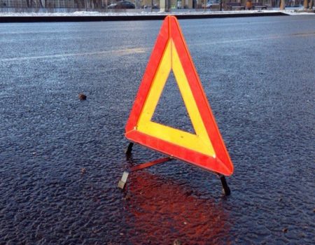 У Кропивницькому п’яний водій пошкодив дорожній знак, електроопору та кабель інтернетпровайдера
