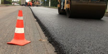 Дорожники Кіровоградщини почали латати ями. ФОТО