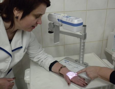 Дитячій лікарні “Добруджа” подарували апарат для виявлення судин. ФОТО