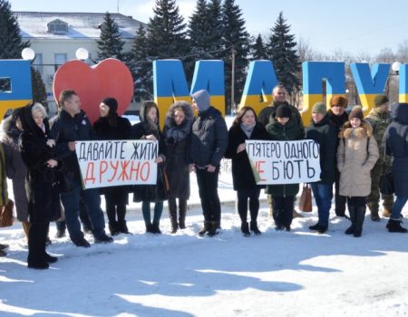 Обласні служби та активісти контролюватимуть, щоб у Малій Висці не тиснули на побитого підлітка. ФОТО. ВІДЕО