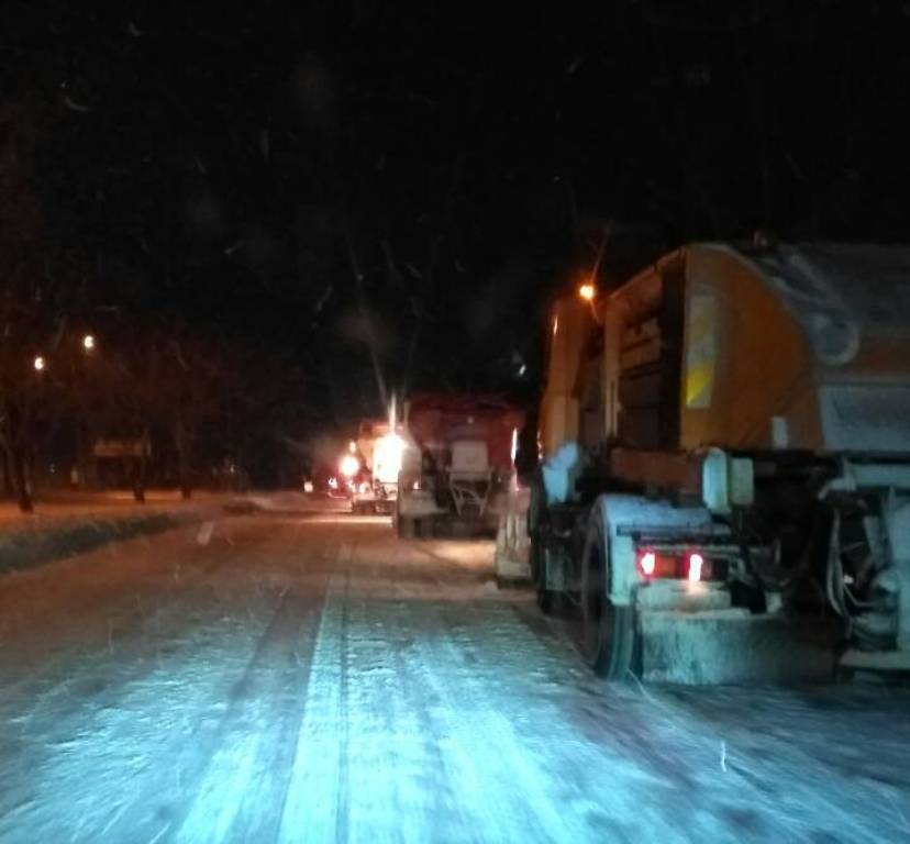 Де у Кропивницькому всю ніч і ранок розчищали дороги. ФОТО