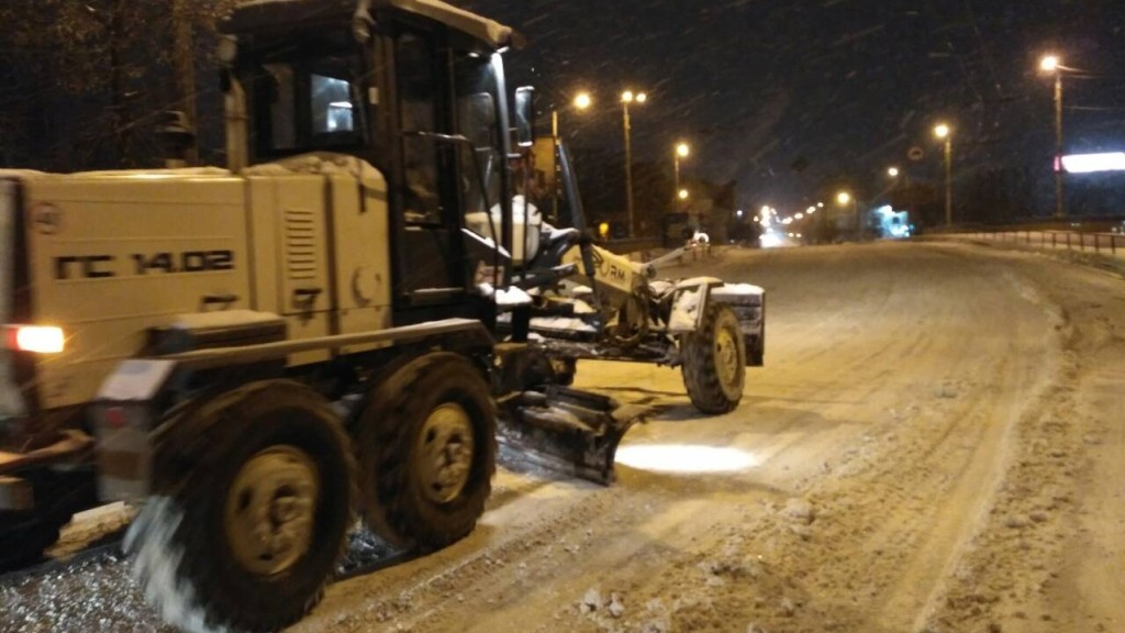 Де у Кропивницькому всю ніч і ранок розчищали дороги. ФОТО