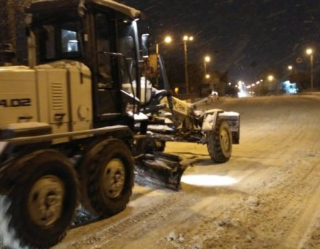 Де у Кропивницькому всю ніч і ранок розчищали дороги. ФОТО