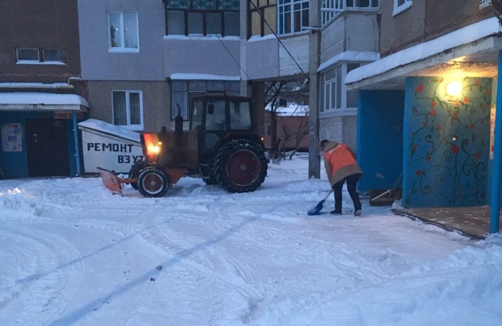 Де у Кропивницькому всю ніч і ранок розчищали дороги. ФОТО