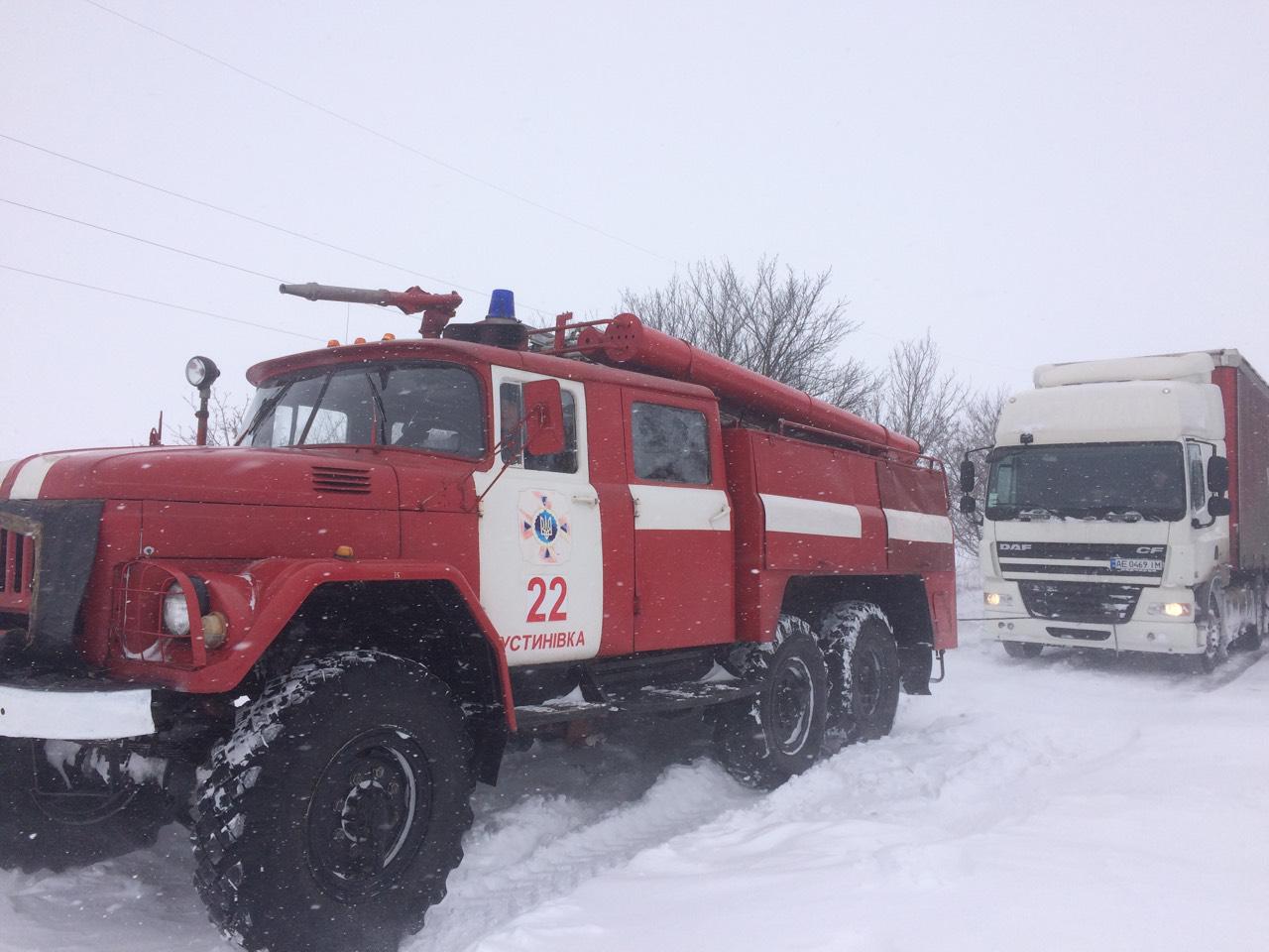 Рятувальники Кіровоградщини вже витягнули з заметів майже 200 автомобілів. ФОТО 3