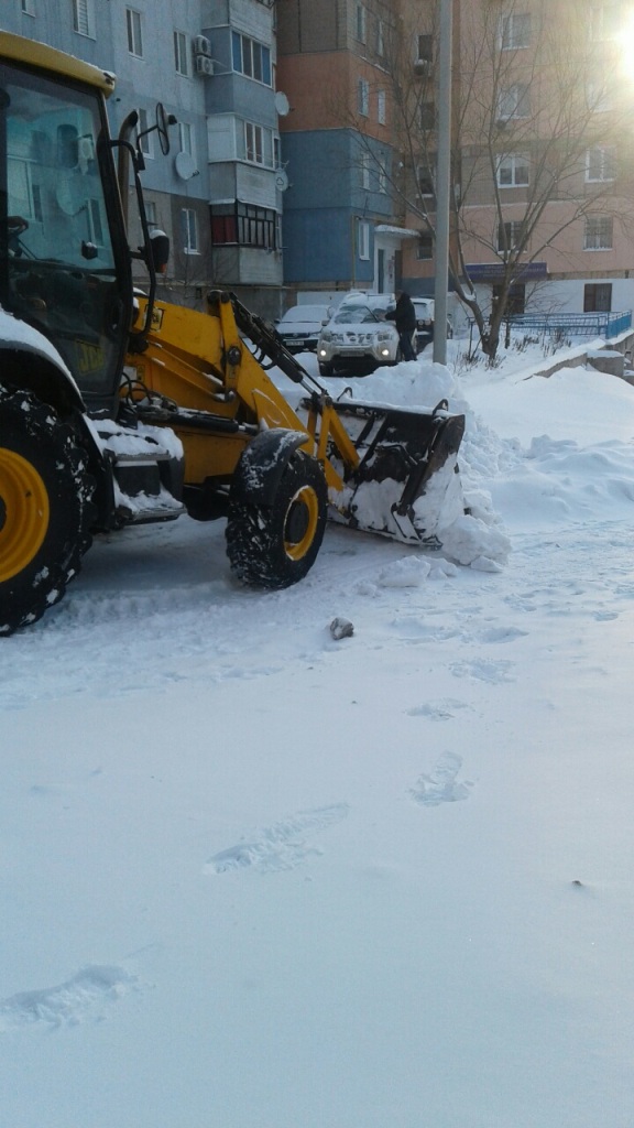 Де комунальники Кропивницького цієї ночі розчищали сніг. ФОТО