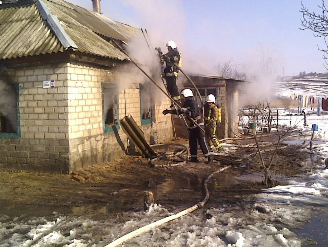 У Новгородківському районі на Кіровоградщині загинуло на пожежі троє дітей. ФОТО