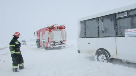 Рятувальники Кіровоградщини вже витягнули з заметів майже 200 автомобілів. ФОТО