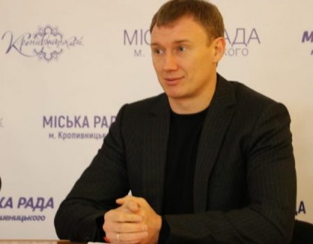 Табалов запевнив, що відколи він на посаді секретаря, жодне його підприємство не отримало землі