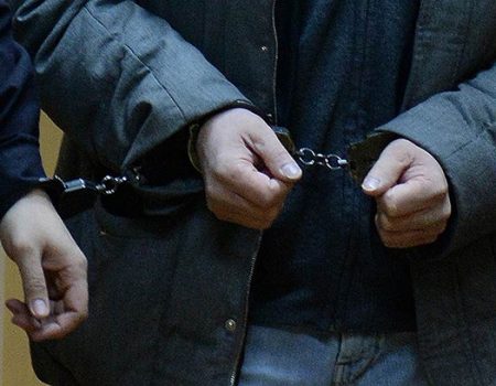 У Кропивницькому за підозрою у вимаганні хабара за довідку про неосудність затримали медика. ФОТО