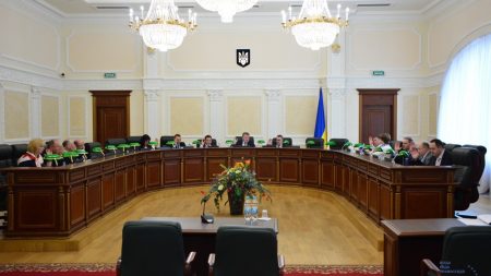 Суддю, який заочно ухвалив рішення, що послугувало рейдерству в Бережинці, звільнили
