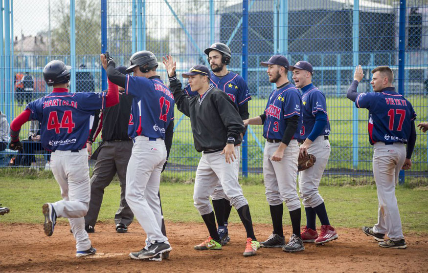 Бейсбольна команда з Кропивницького виборола перше місце на міжнародному турнірі. ФОТО
