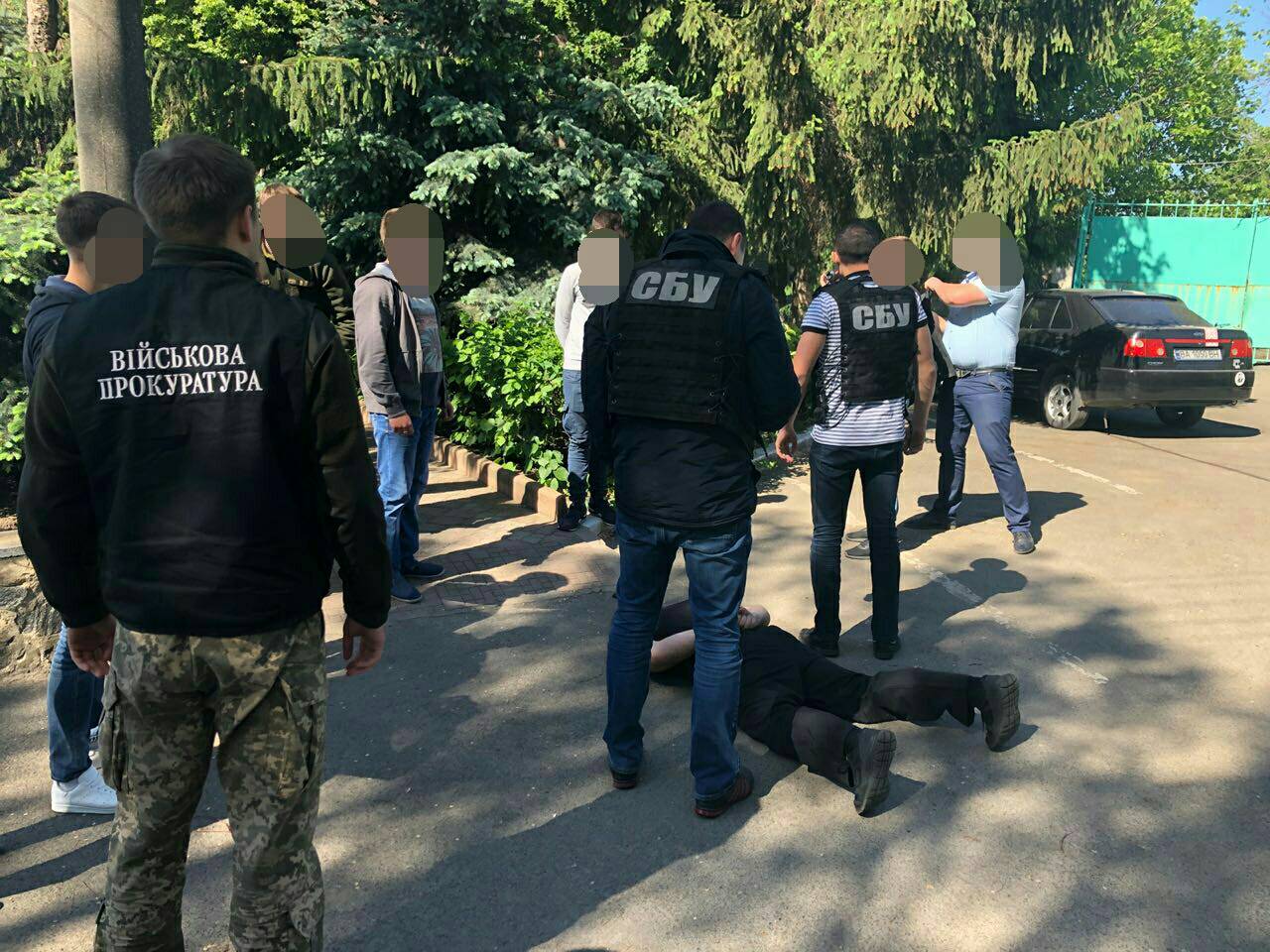 Військова прокуратура на здирництві затримала двох поліцейських у Кіровоградській області. ФОТО