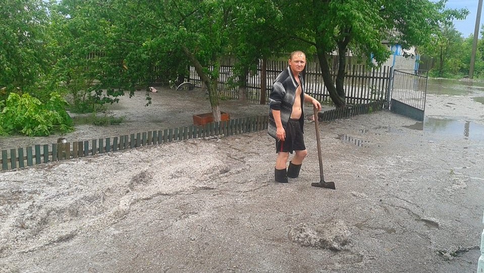 На Кіровоградщині дощ із градом знищили городину. ФОТО