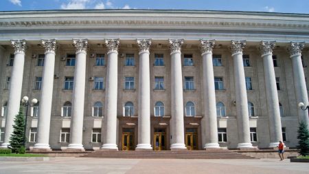 Кропивницька міська рада визначилася зі складом та головами постійних комісій