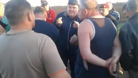 «Один крок на цю землю, я тебе переїду»: триває конфлікт довкола «Маріампольської». ВІДЕО
